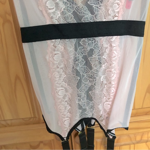 Seven ‘til Midnight Women's Lace Fitted Chemise Mini Dress &Thong Size Medium - Picture 3 of 15